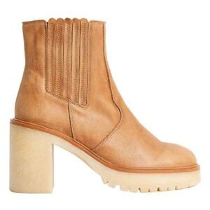 👢 FREE PEOPLE James Chelsea Boots Tan | Chic Leather Ankle Boots